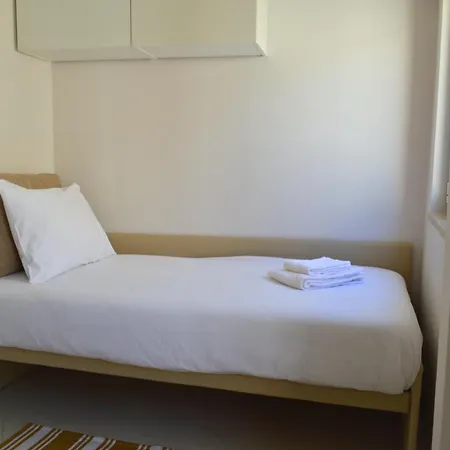 Porta 4 - Pe Na Areia ナザレ