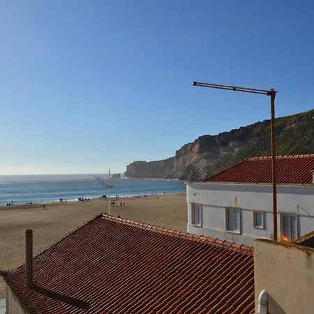 Porta 4 - Pe Na Areia Ferienhaus Nazaré